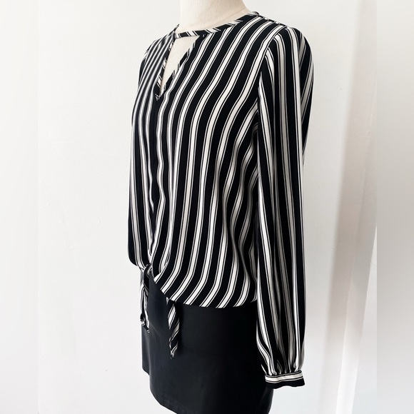 Express Women’s Striped Blouse, Size XS, Black & White - Picture 11 of 13